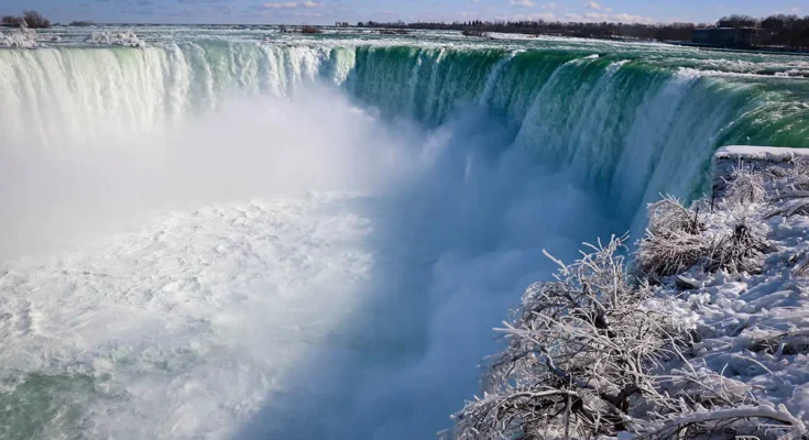 niagra falls pc red hair travel